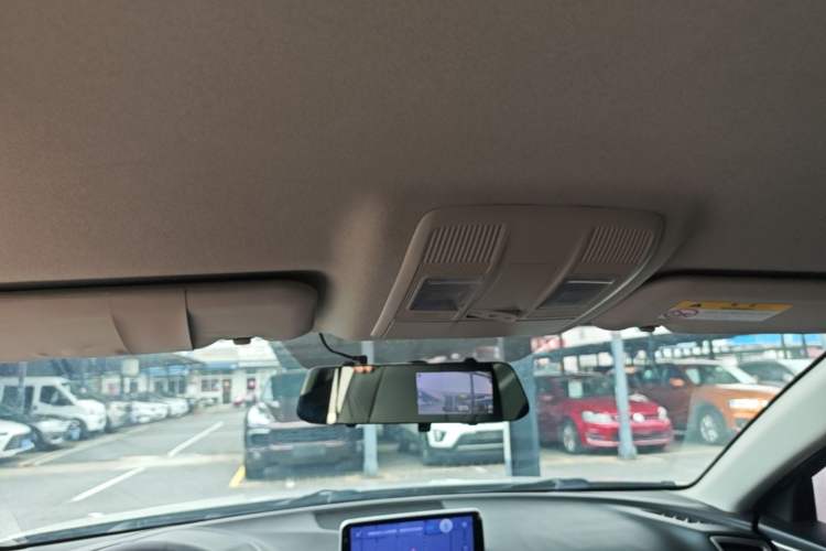 Used Mazda 3 Axela 2019 Cloud-Controlled Version Sedan 1.5L Automatic Comfort Trim China VI Standard Headliner