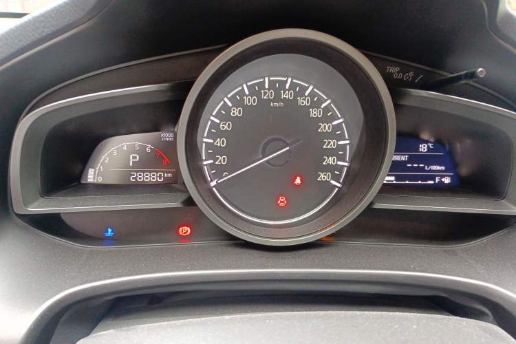 Used Mazda 3 Axela 2019 Cloud-Controlled Sedan 1.5L Automatic Luxury Model China VI Standard Instrument Cluster