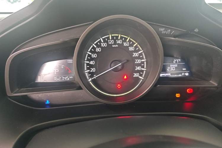 Used Mazda 3 Axela 2019 Cloud-Controlled Version Sedan 1.5L Automatic Comfort Trim China VI Standard Instrument Cluster