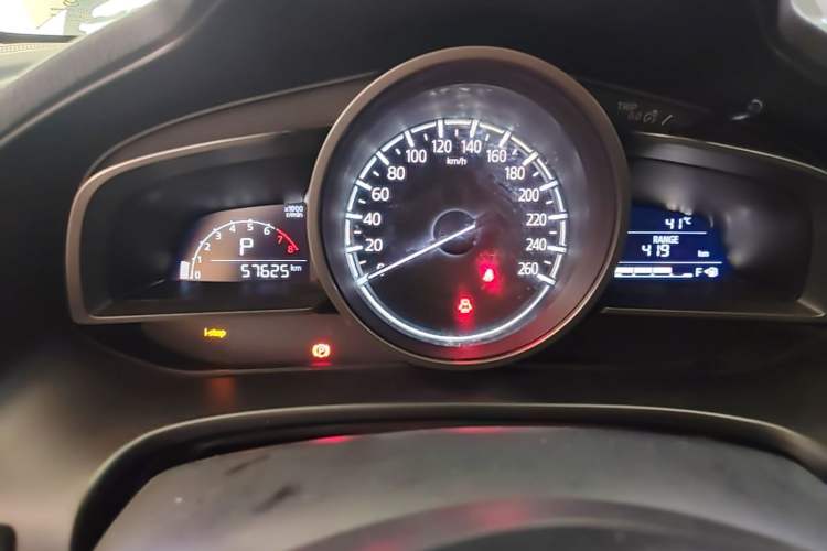 Used Mazda 3 Axela 2019 Cloud-Controlled Sedan 1.5L Automatic Luxury Model China VI Standard Instrument Cluster