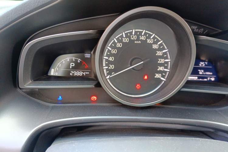Used Mazda 3 Axela 2019 Cloud-Controlled Sedan 1.5L Automatic Luxury Model China VI Standard Instrument Cluster