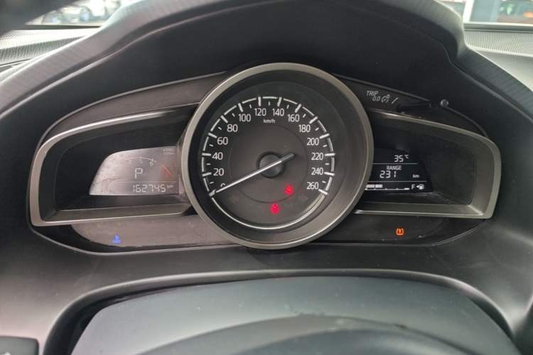 Used Mazda 3 Axela 2019 Cloud-Controlled Version Sedan 1.5L Automatic Comfort Trim China VI Standard Instrument Cluster
