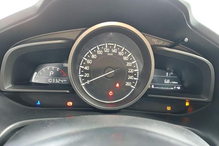 Used Mazda 3 Axela 2019 Cloud-Controlled Sedan 1.5L Automatic Luxury Model China VI Standard Instrument Cluster