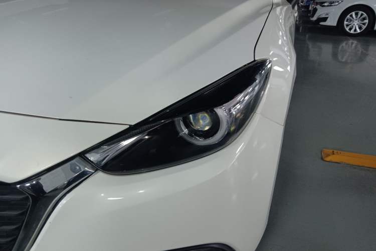 Used Mazda 3 Axela 2019 Cloud-Controlled Sedan 1.5L Automatic Luxury Model China VI Standard Left Front Headlight