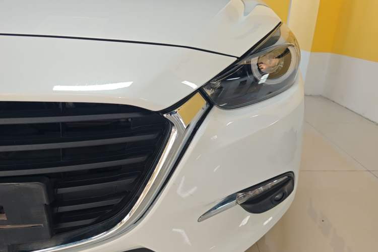 Used Mazda 3 Axela 2019 Cloud-Controlled Sedan 1.5L Automatic Luxury Model China VI Standard Left Front Headlight