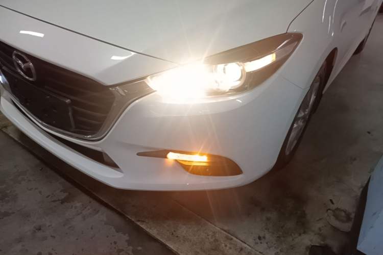 Used Mazda 3 Axela 2019 Cloud-Controlled Version Sedan 1.5L Automatic Comfort Trim China V Standard Left Front Headlight