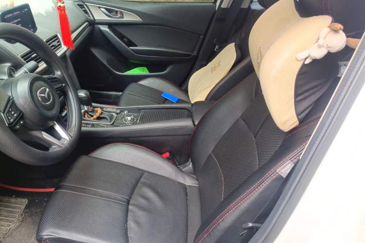 Used Mazda 3 Axela 2019 Cloud-Controlled Sedan 1.5L Automatic Luxury Model China VI Standard Left Front Seat