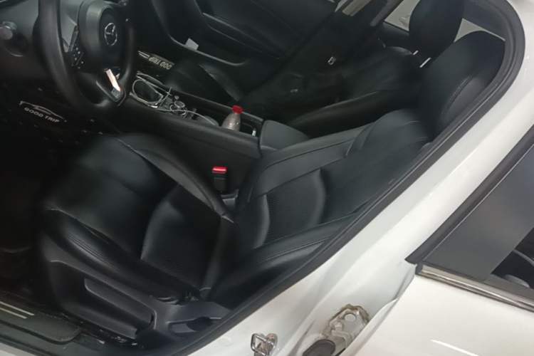 Used Mazda 3 Axela 2019 Cloud-Controlled Sedan 1.5L Automatic Luxury Model China VI Standard Left Front Seat
