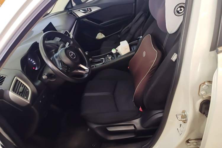 Used Mazda 3 Axela 2019 Cloud-Controlled Sedan 1.5L Automatic Luxury Model China VI Standard Left Front Seat