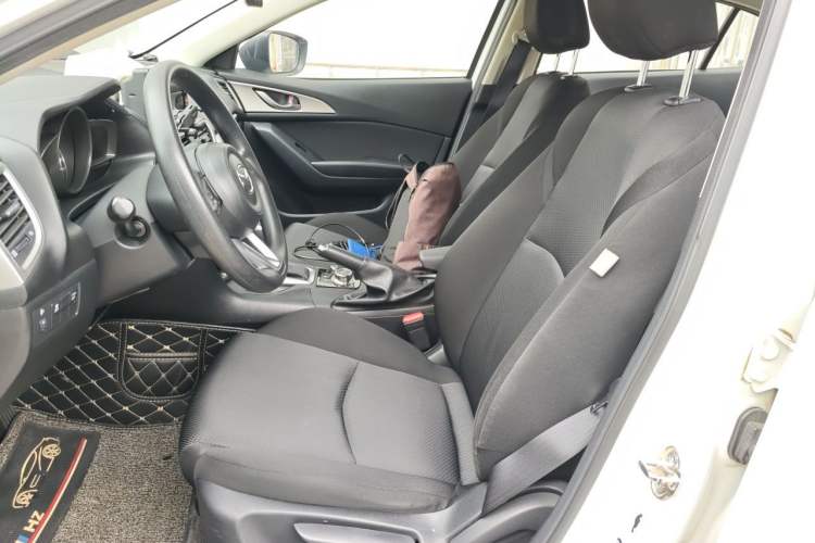 Used Mazda 3 Axela 2019 Cloud-Controlled Version Sedan 1.5L Automatic Comfort Trim China VI Standard Left Front Seat