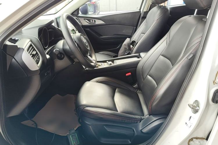 Used Mazda 3 Axela 2019 Cloud-Controlled Sedan 1.5L Automatic Luxury Model China VI Standard Left Front Seat