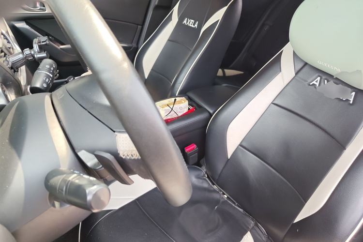 Used Mazda 3 Axela 2019 Cloud-Controlled Version Hatchback 2.0L Automatic Luxury Model China VI Standard Left Front Seat