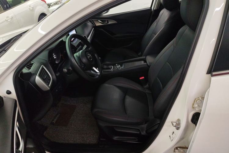Used Mazda 3 Axela 2019 Cloud-Controlled Sedan 1.5L Automatic Luxury Model China VI Standard Left Front Seat