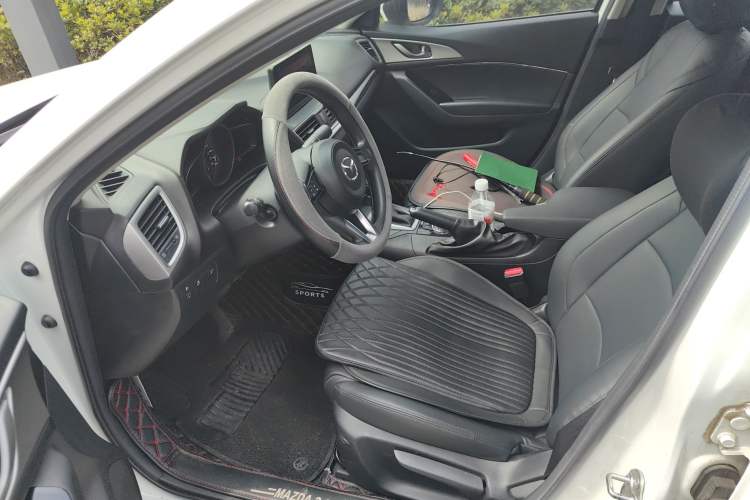 Used Mazda 3 Axela 2019 Cloud-Controlled Version Sedan 1.5L Automatic Comfort Trim China VI Standard Left Front Seat