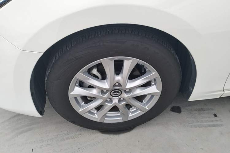 Used Mazda 3 Axela 2019 Cloud-Controlled Version Hatchback 1.5L Automatic Comfort Model Emission Standard China V Left Front Wheel Hub