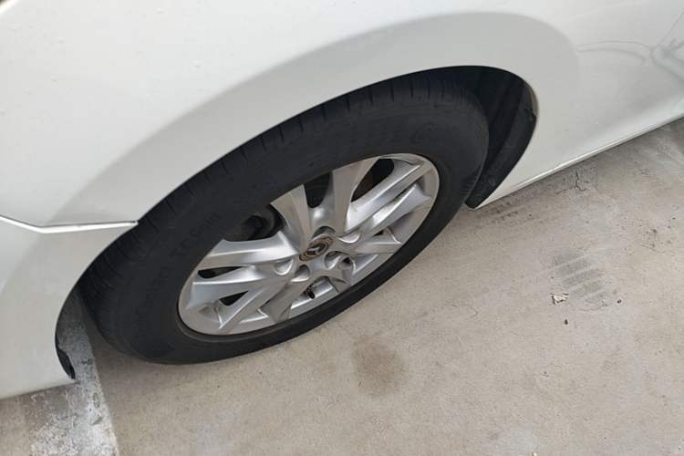 Used Mazda 3 Axela 2019 Cloud-Controlled Version Sedan 1.5L Automatic Comfort Trim China VI Standard Left Front Wheel Hub