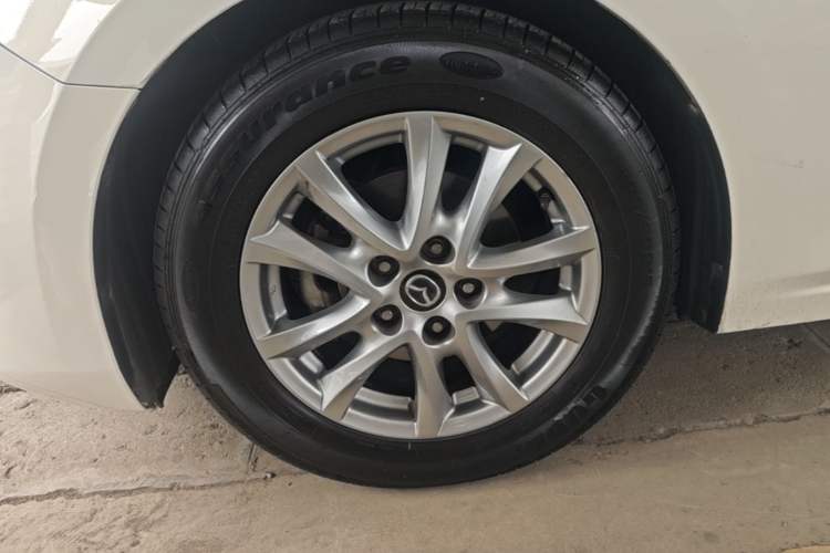 Used Mazda 3 Axela 2019 Cloud-Controlled Version Sedan 1.5L Automatic Comfort Trim China VI Standard Left Front Wheel Hub