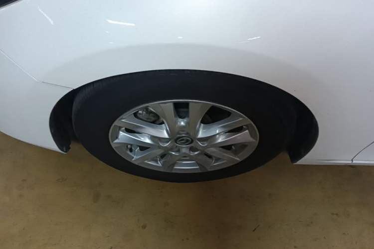 Used Mazda 3 Axela 2019 Cloud-Controlled Sedan 1.5L Automatic Luxury Model China VI Standard Left Front Wheel Hub