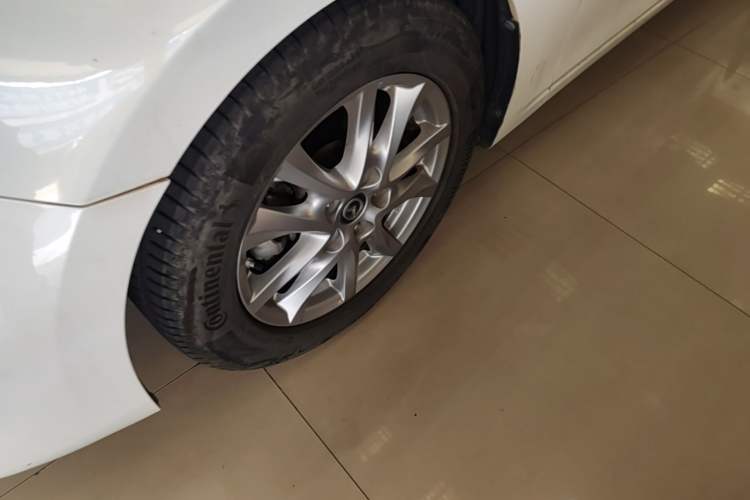Used Mazda 3 Axela 2019 Cloud-Controlled Sedan 1.5L Automatic Luxury Model China VI Standard Left Front Wheel Hub