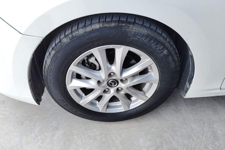 Used Mazda 3 Axela 2019 Cloud-Controlled Sedan 1.5L Automatic Luxury Model China VI Standard Left Front Wheel Hub