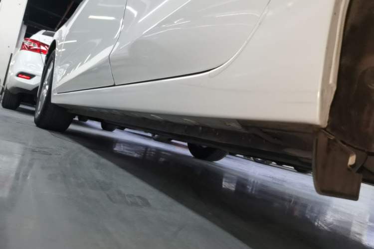 Used Mazda 3 Axela 2019 Cloud-Controlled Version Sedan 1.5L Automatic Comfort Trim China VI Standard Left Side Sill