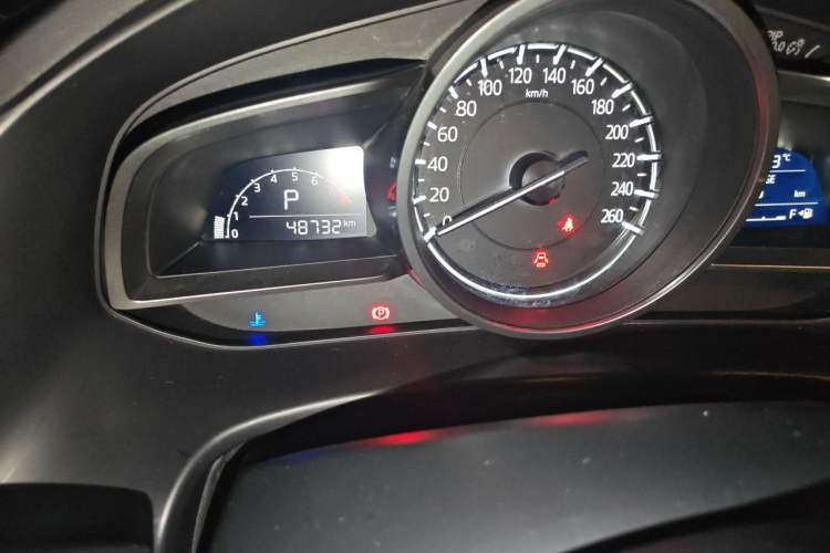 Used Mazda 3 Axela 2019 Cloud-Controlled Sedan 1.5L Automatic Luxury Model China VI Standard Odometer Close Up