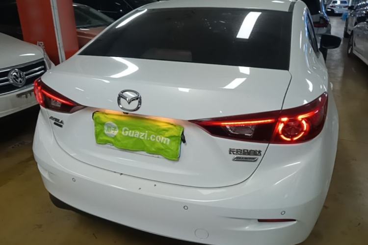 Used Mazda 3 Axela 2019 Cloud-Controlled Sedan 1.5L Automatic Luxury Model China VI Standard Rear