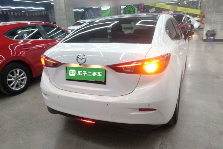 Used Mazda 3 Axela 2019 Cloud-Controlled Sedan 1.5L Automatic Luxury Model China VI Standard Rear