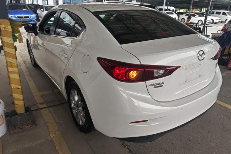 Used Mazda 3 Axela 2019 Cloud-Controlled Version Sedan 1.5L Automatic Comfort Trim China VI Standard Rear Left 45 Deg