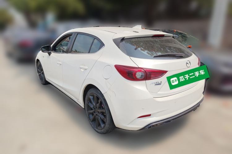 Used Mazda 3 Axela 2019 Cloud-Controlled Version Hatchback 2.0L Automatic Luxury Model China VI Standard Rear Left 45 Deg