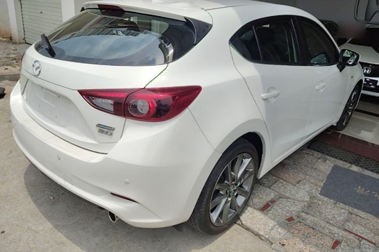 Used Mazda 3 Axela 2019 Cloud-Controlled Version Hatchback 2.0L Automatic Luxury Model China VI Standard Rear Right 45 Deg