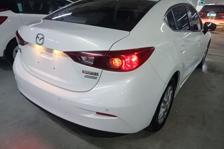 Used Mazda 3 Axela 2019 Cloud-Controlled Version Sedan 1.5L Automatic Comfort Trim China V Standard Rear Right 45 Deg