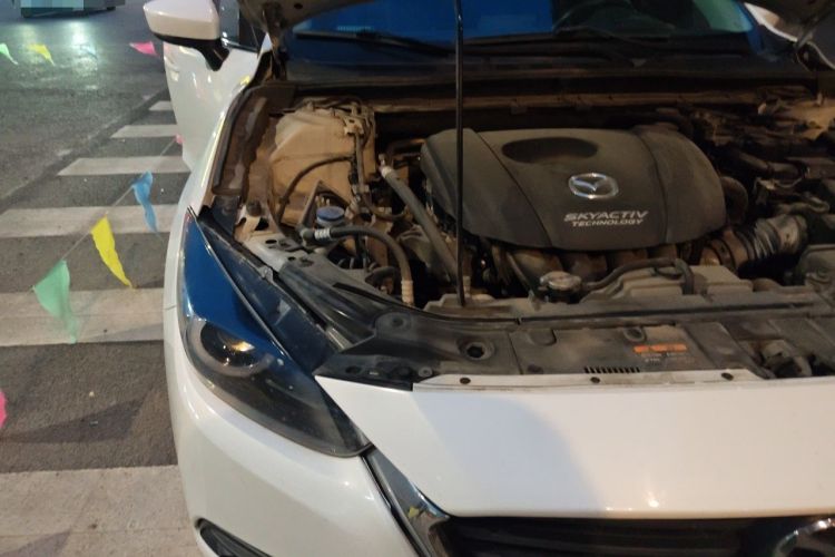 Used Mazda 3 Axela 2019 Cloud-Controlled Version Sedan 1.5L Automatic Luxury Trim China V Standard Right Front Headlight