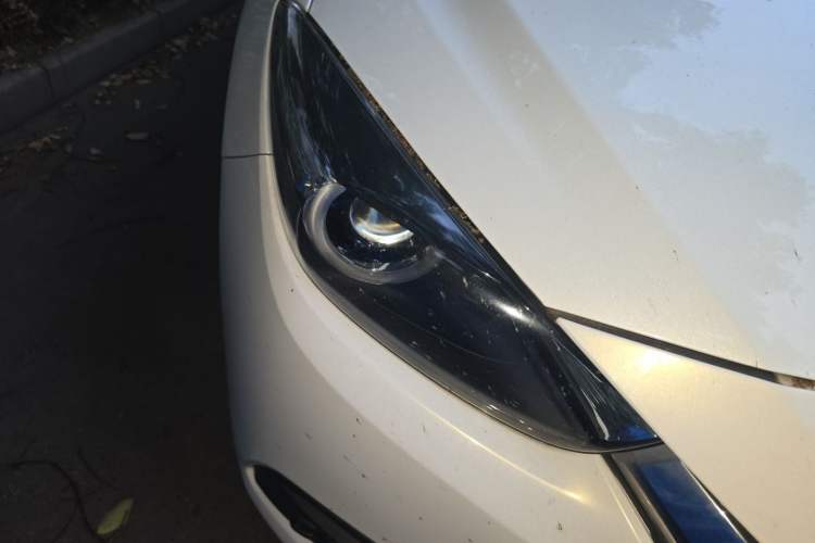 Used Mazda 3 Axela 2019 Cloud-Controlled Sedan 1.5L Automatic Luxury Model China VI Standard Right Front Headlight