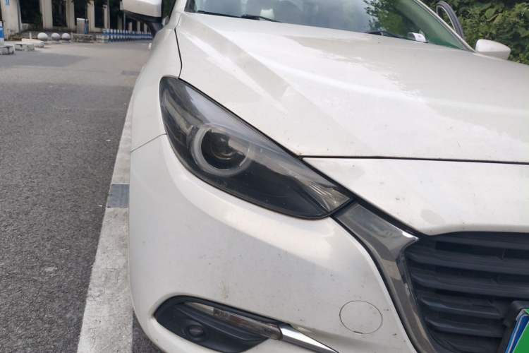 Used Mazda 3 Axela 2019 Cloud-Controlled Sedan 1.5L Automatic Luxury Model China VI Standard Right Front Headlight