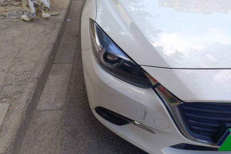 Used Mazda 3 Axela 2019 Cloud-Controlled Sedan 1.5L Automatic Luxury Model China VI Standard Right Front Headlight