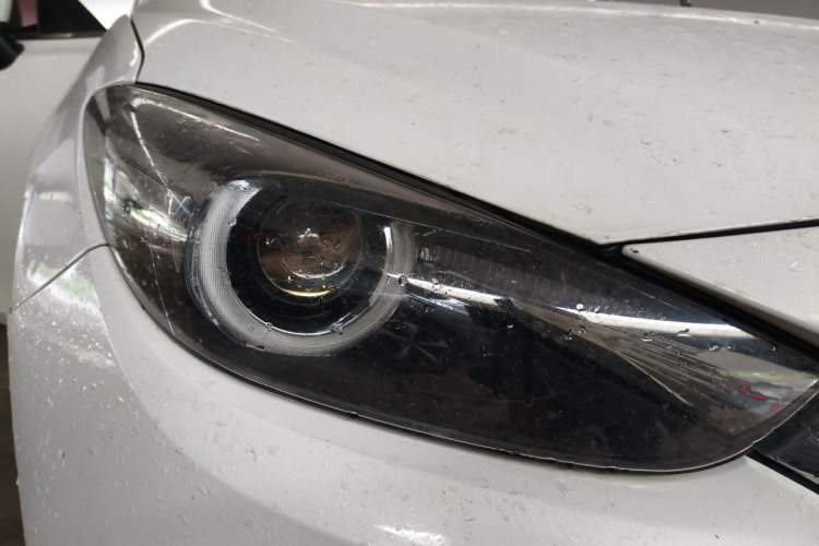 Used Mazda 3 Axela 2019 Cloud-Controlled Sedan 1.5L Automatic Luxury Model China VI Standard Right Front Headlight