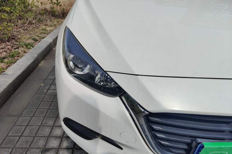 Used Mazda 3 Axela 2019 Cloud-Controlled Version Sedan 1.5L Automatic Comfort Trim China VI Standard Right Front Headlight