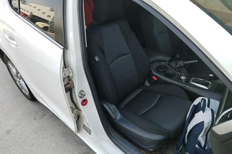 Used Mazda 3 Axela 2019 Cloud-Controlled Version Sedan 1.5L Automatic Comfort Trim China VI Standard Right Front Seat