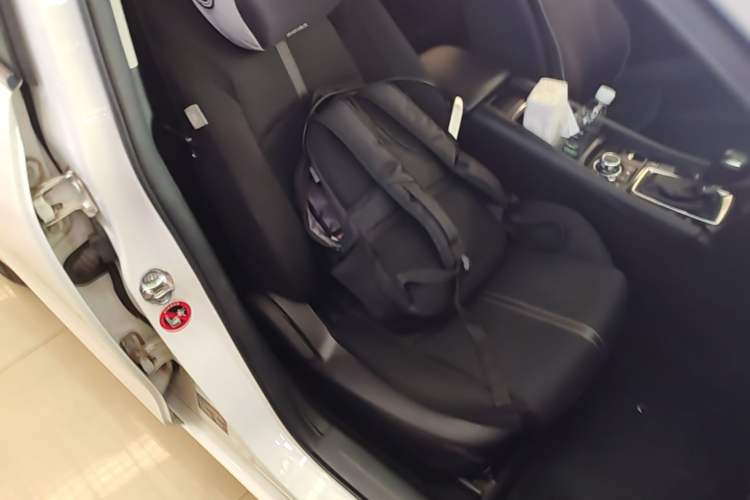 Used Mazda 3 Axela 2019 Cloud-Controlled Sedan 1.5L Automatic Luxury Model China VI Standard Right Front Seat