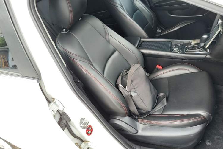 Used Mazda 3 Axela 2019 Cloud-Controlled Sedan 1.5L Automatic Luxury Model China VI Standard Right Front Seat