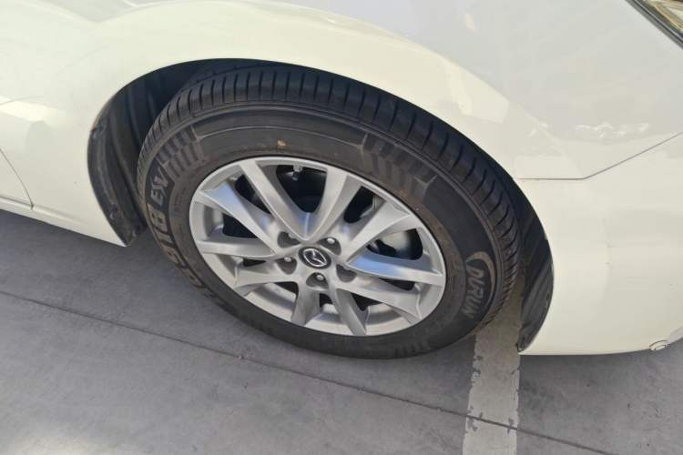 Used Mazda 3 Axela 2019 Cloud-Controlled Version Sedan 1.5L Automatic Comfort Trim China VI Standard Right Front Wheel Hub