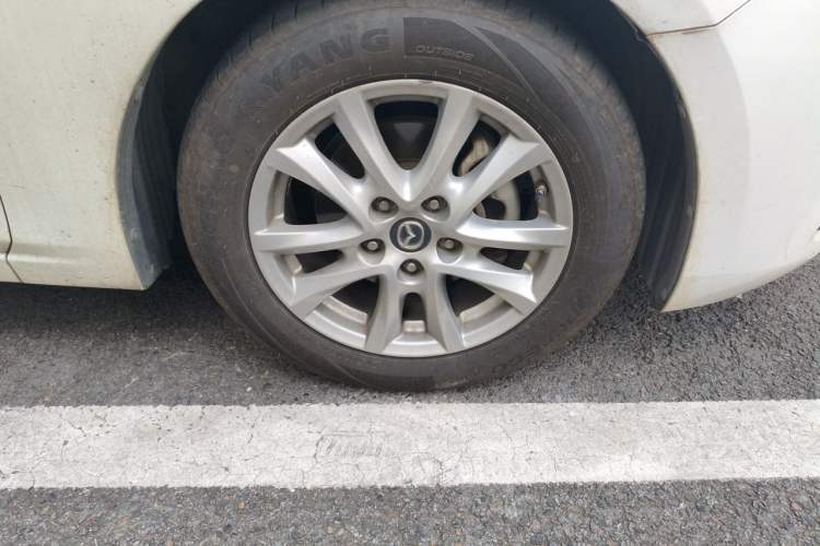 Used Mazda 3 Axela 2019 Cloud-Controlled Sedan 1.5L Automatic Luxury Model China VI Standard Right Front Wheel Hub
