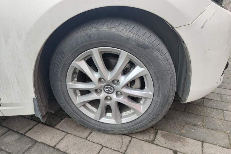 Used Mazda 3 Axela 2019 Cloud-Controlled Sedan 1.5L Automatic Luxury Model China VI Standard Right Front Wheel Hub
