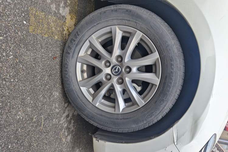 Used Mazda 3 Axela 2019 Cloud-Controlled Sedan 1.5L Automatic Luxury Model China VI Standard Right Front Wheel Hub