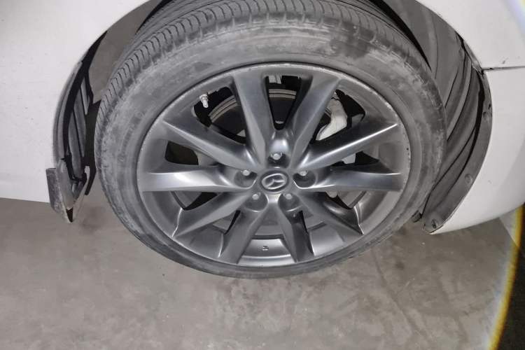 Used Mazda 3 Axela 2019 CloudControl Edition Hatchback 2.0L Automatic Sport Model China VI Standard Right Front Wheel Hub