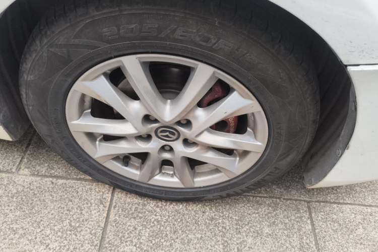 Used Mazda 3 Axela 2019 Cloud-Controlled Version Sedan 1.5L Automatic Comfort Trim China VI Standard Right Front Wheel Hub