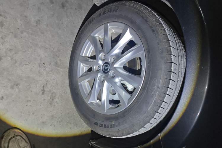Used Mazda 3 Axela 2019 Cloud-Controlled Sedan 1.5L Automatic Luxury Model China VI Standard Right Front Wheel Hub
