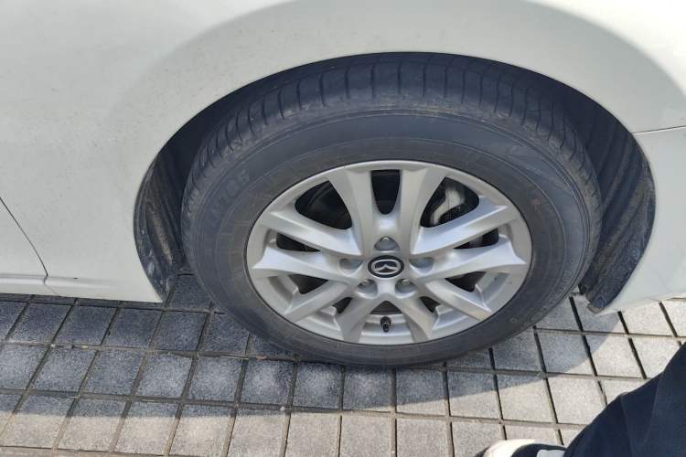 Used Mazda 3 Axela 2019 Cloud-Controlled Version Sedan 1.5L Automatic Comfort Trim China VI Standard Right Front Wheel Hub