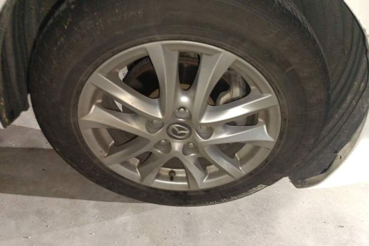 Used Mazda 3 Axela 2019 Cloud-Controlled Sedan 1.5L Automatic Luxury Model China VI Standard Right Front Wheel Hub
